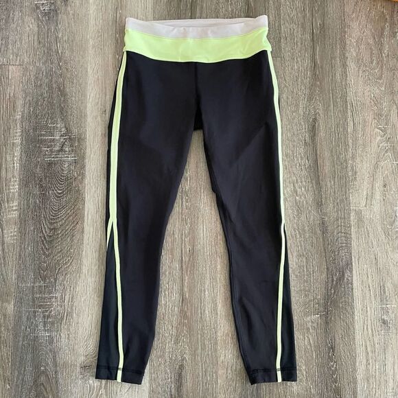 Lululemon Mid Rise Black Crop Leggings - Size: 6 - Picture 9 of 9